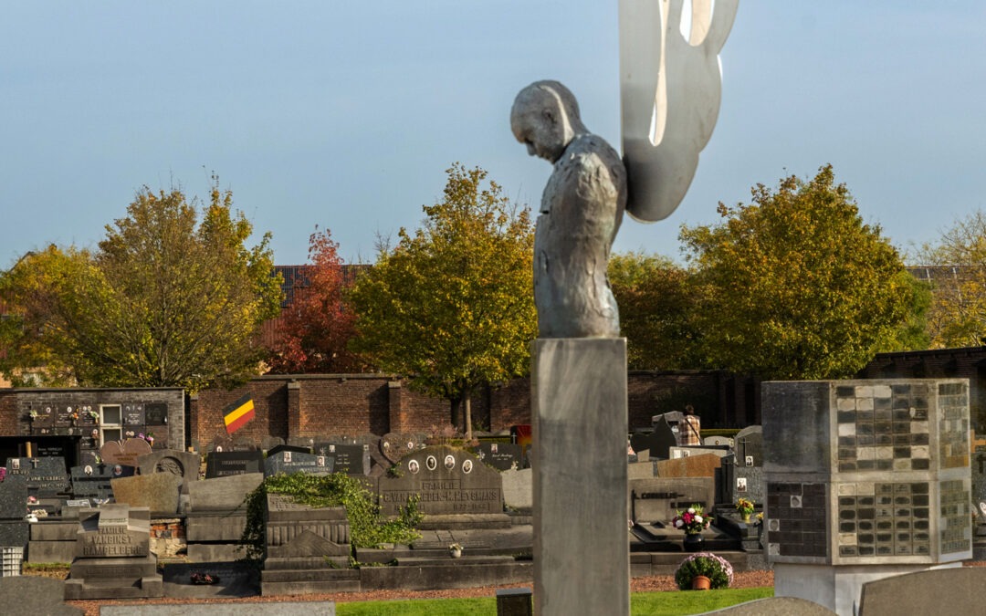 Nieuw beeld in publieke ruimte ‘ANGELS NEVER DIE’, Machelen